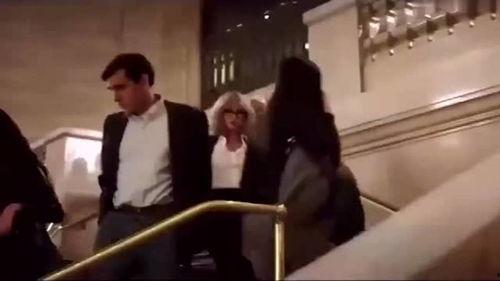 亚洲好看的变装影片,亚洲变装电影的华丽转身